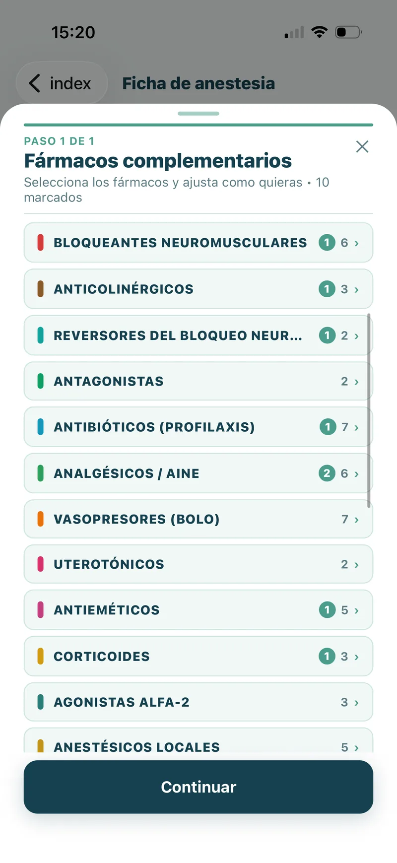 Pantalla de la app: fármacos complementarios organizados por clase, de bloqueantes neuromusculares a anestésicos locales